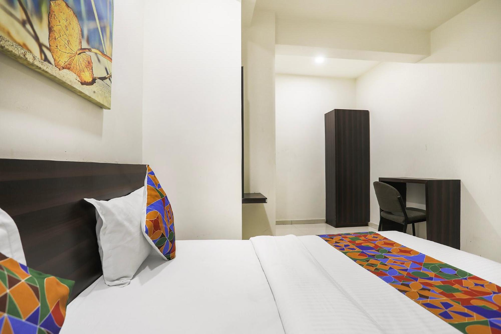 Fabhotel Sk Rajkot Esterno foto