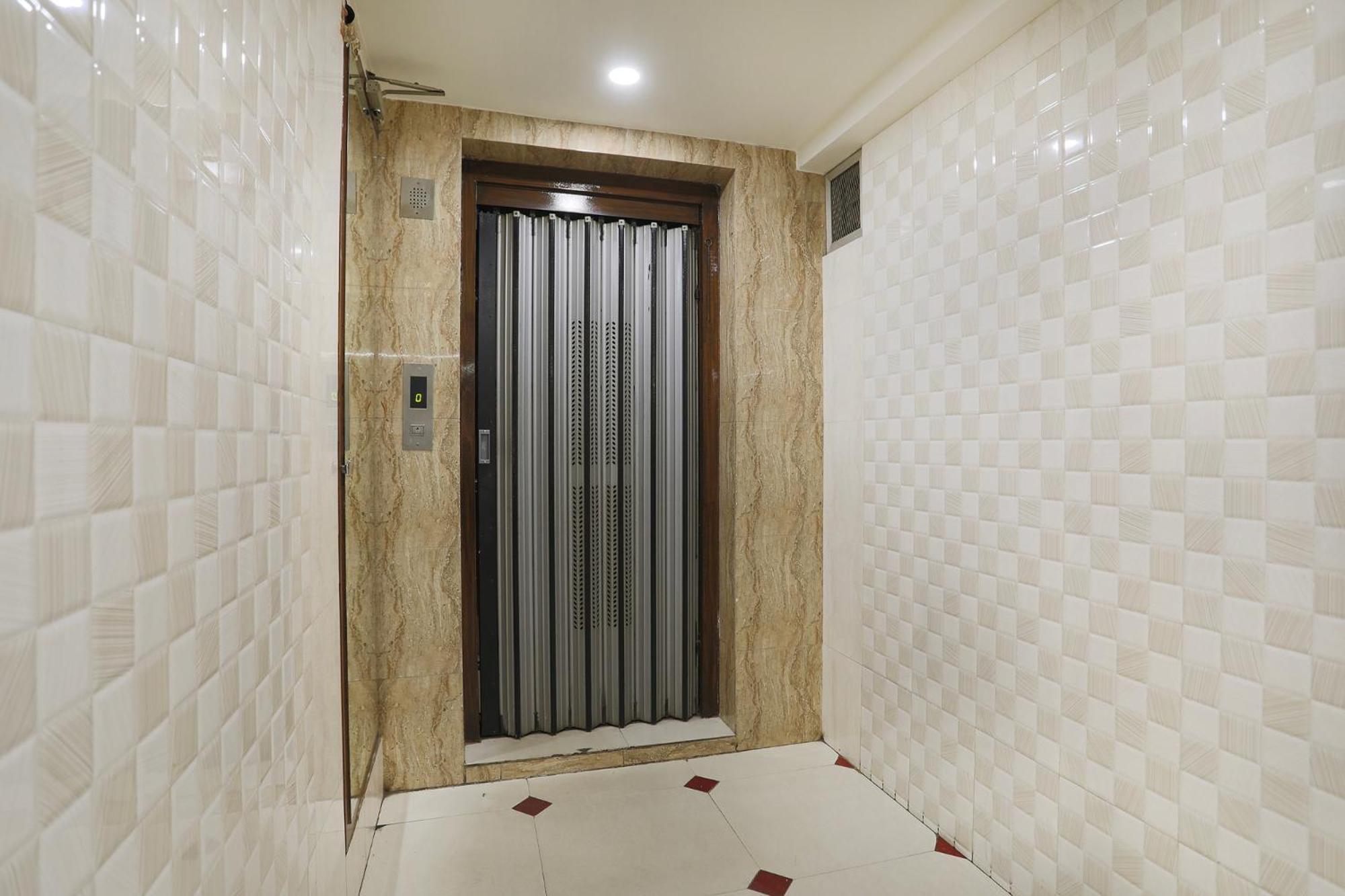 Fabhotel Sk Rajkot Esterno foto
