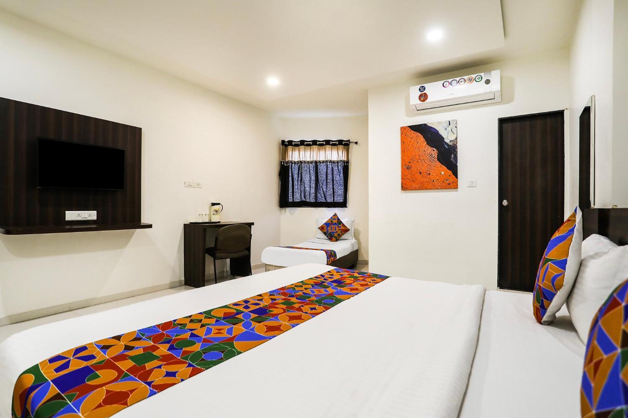 Fabhotel Sk Rajkot Esterno foto